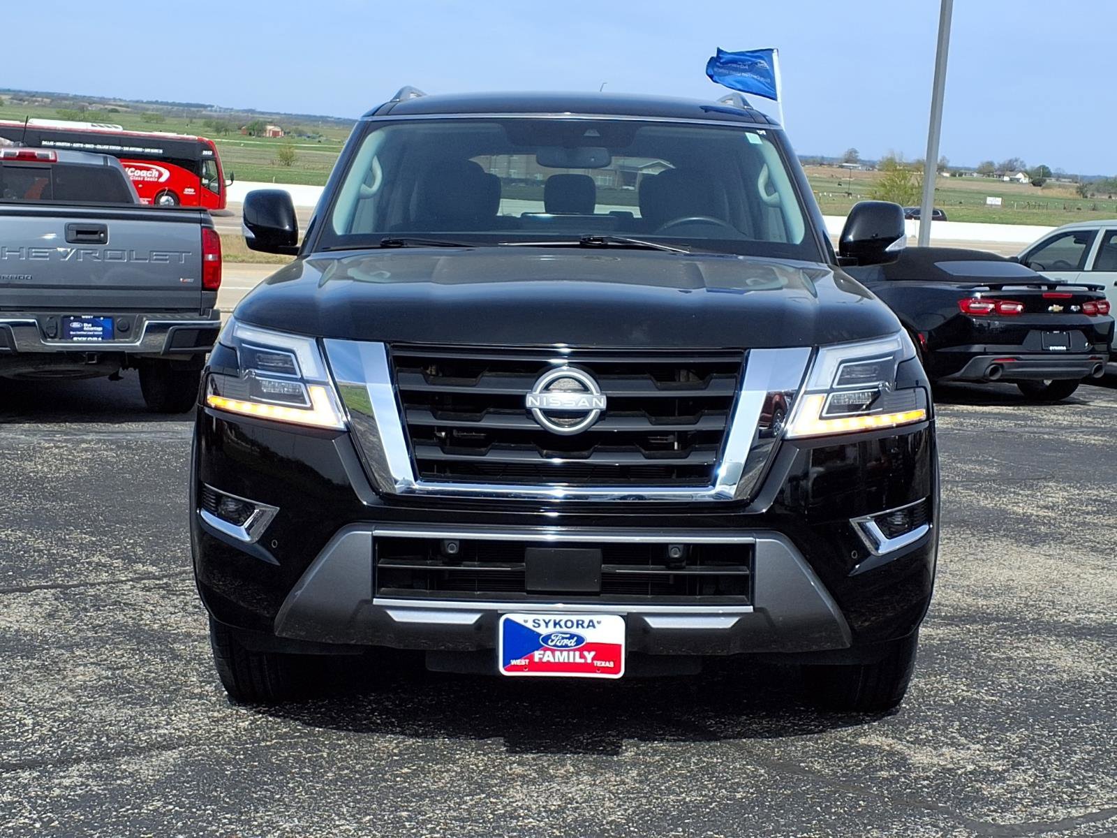 Used 2023 Nissan Armada SV w/ Cargo Package image 2