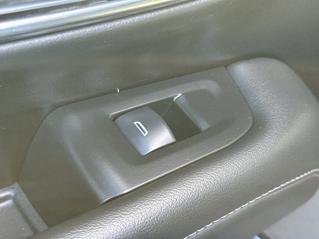 Used 2023 Chevrolet Tahoe Z71 w/ Z71 Off-Road Package image 29