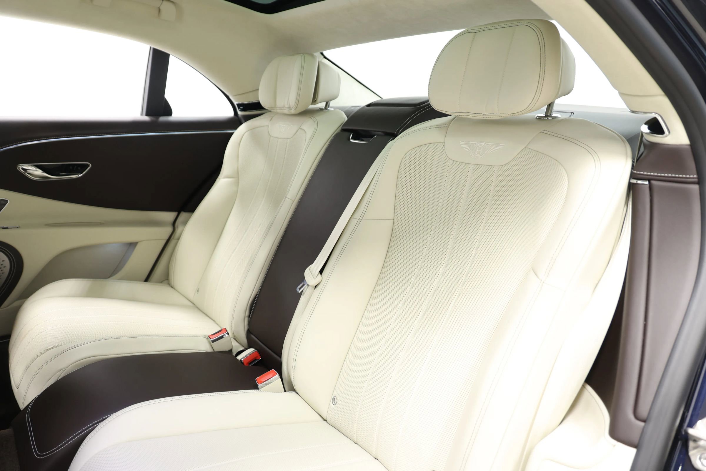 Used 2020 Bentley Flying Spur W12 AWD/4WD image 3