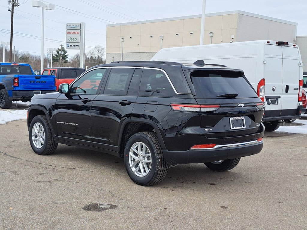New 2026 Jeep Grand Cherokee Laredo image 3