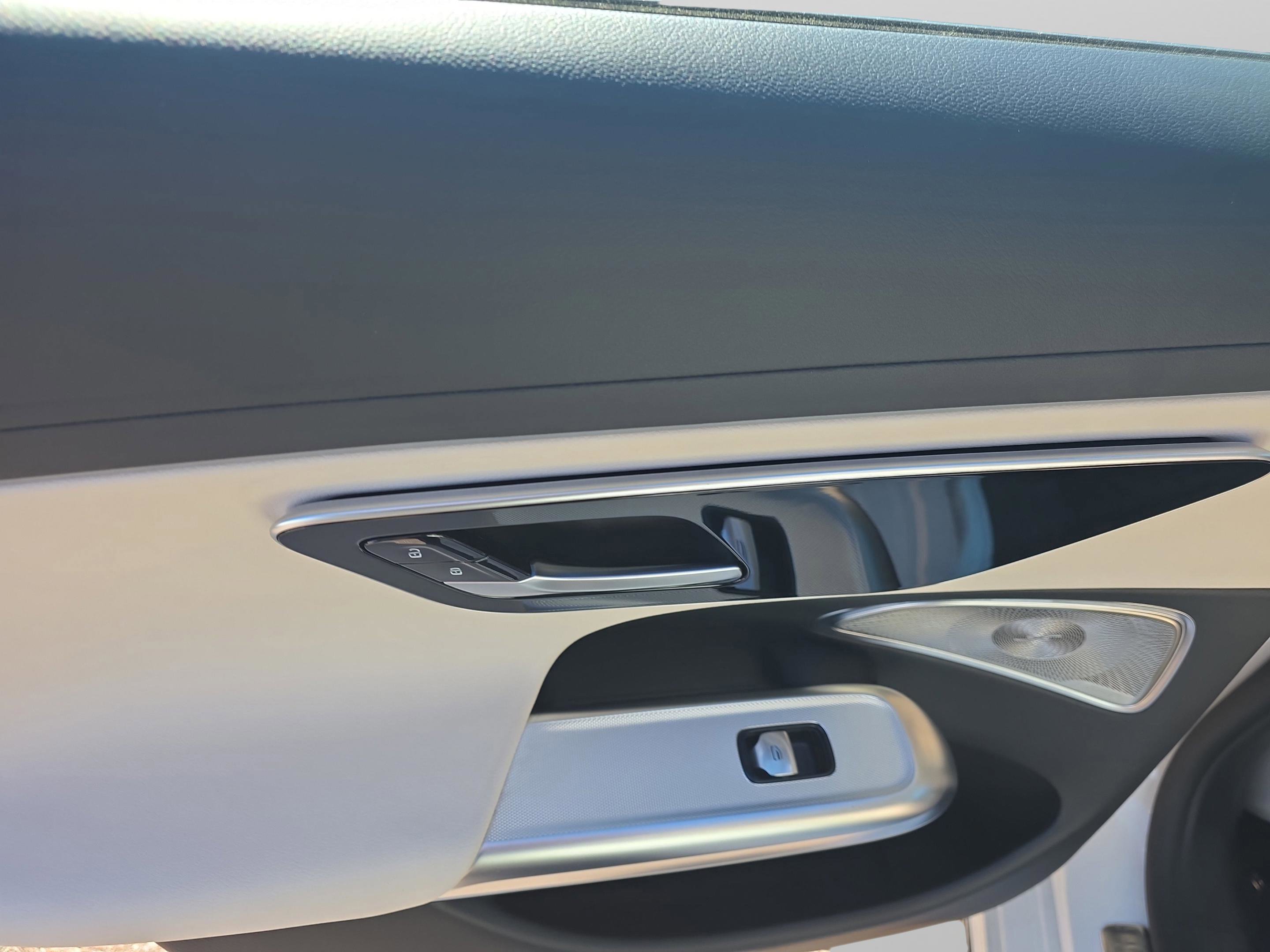 Used 2024 Mercedes-Benz E 450 4MATIC Sedan image 11