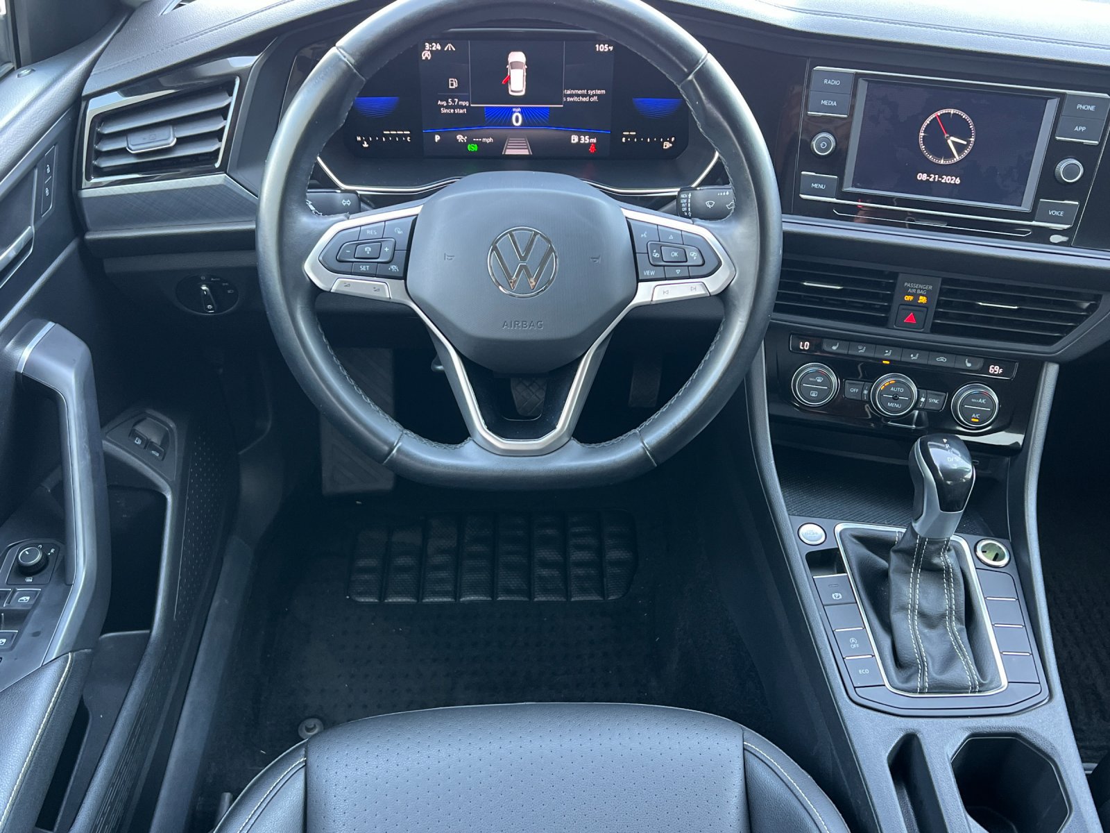 Used 2022 Volkswagen Jetta SE FWD image 14