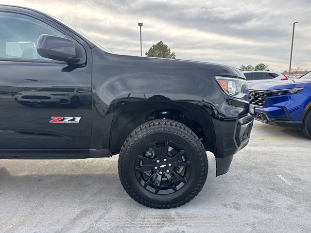 Used 2022 Chevrolet Colorado Z71 w/ Z71 Midnight Edition image 3