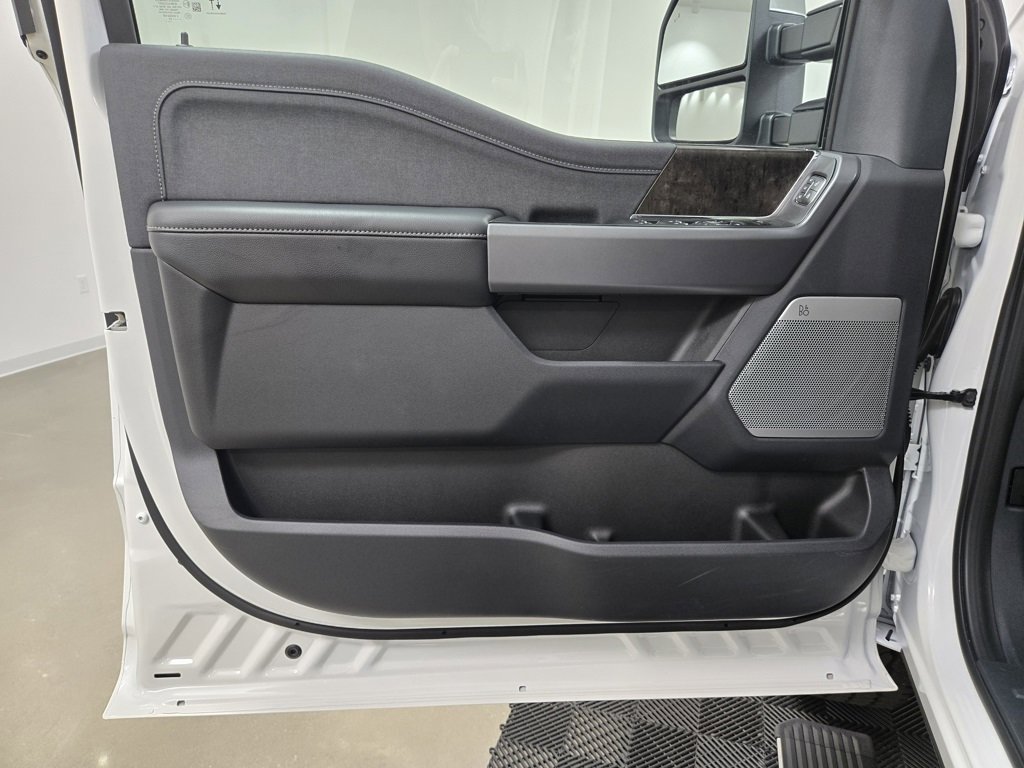New 2025 Ford F250 Lariat w/ Lariat Ultimate Package image 15