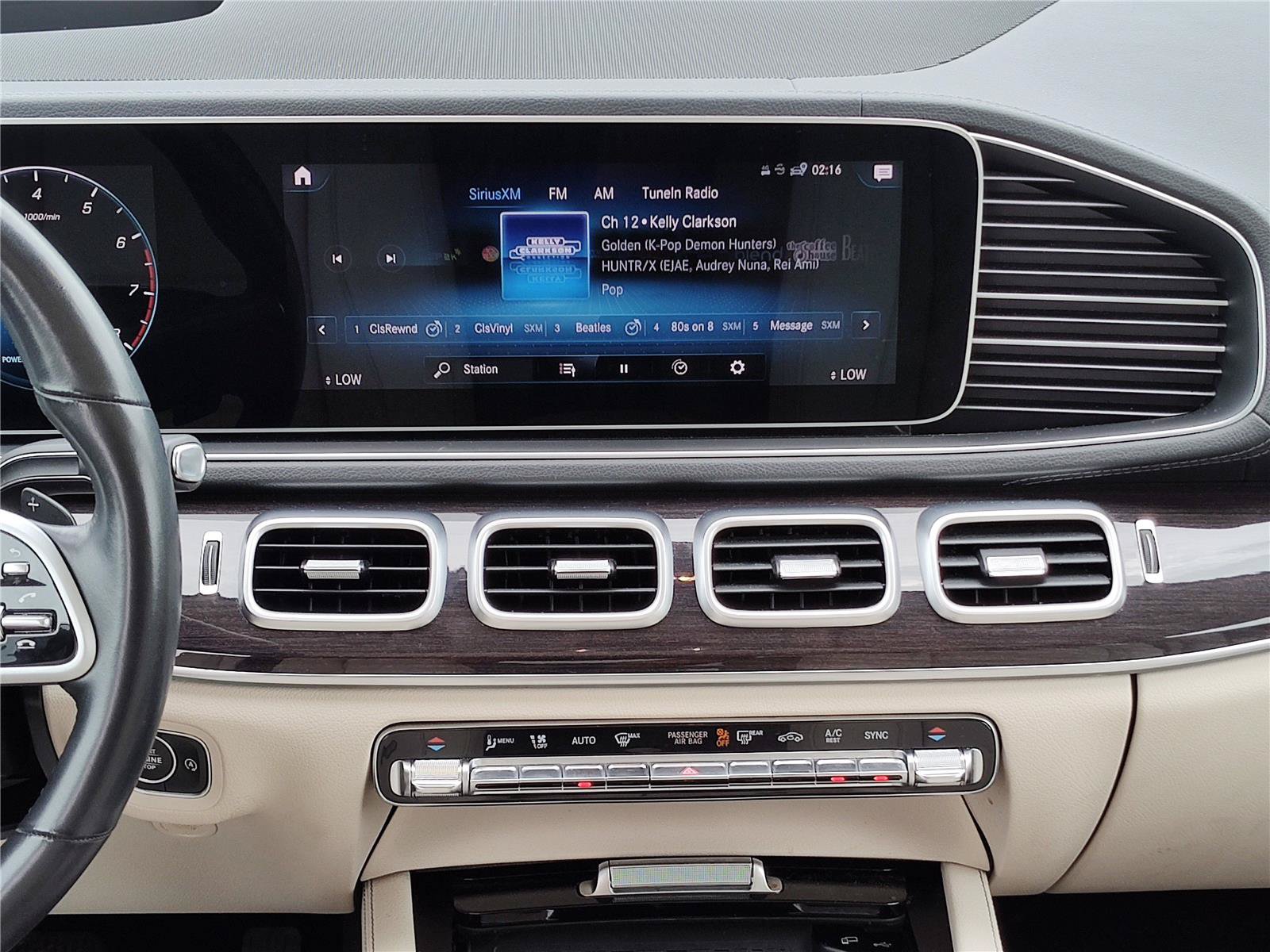 Used 2021 Mercedes-Benz GLS 450 4MATIC image 21