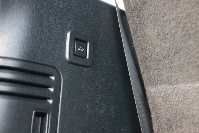 Used 2016 Lincoln Navigator Select RWD image 51