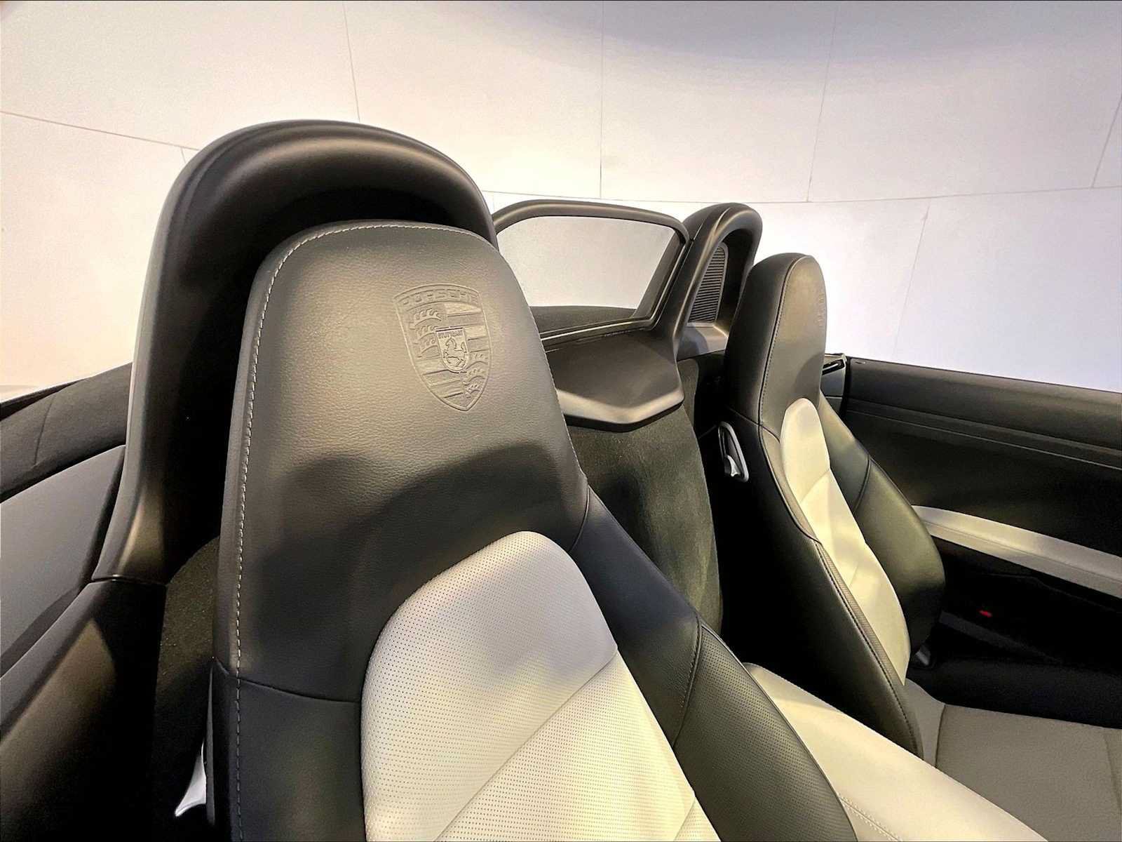 Certified 2022 Porsche 718 Boxster RWD image 23