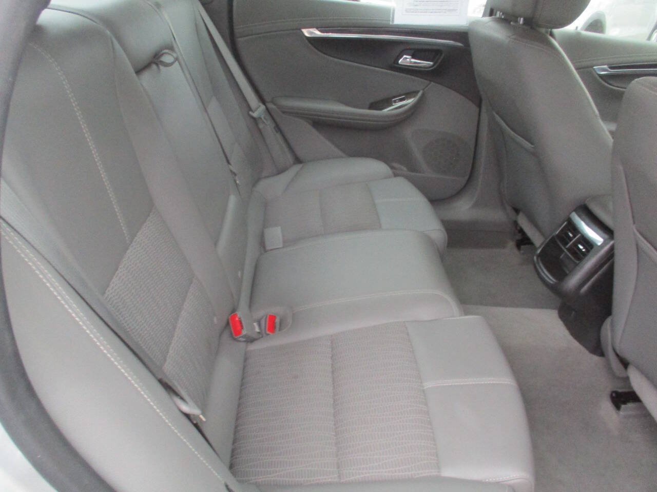 Used 2014 Chevrolet Impala LT w/ Convenience Package FWD image 35