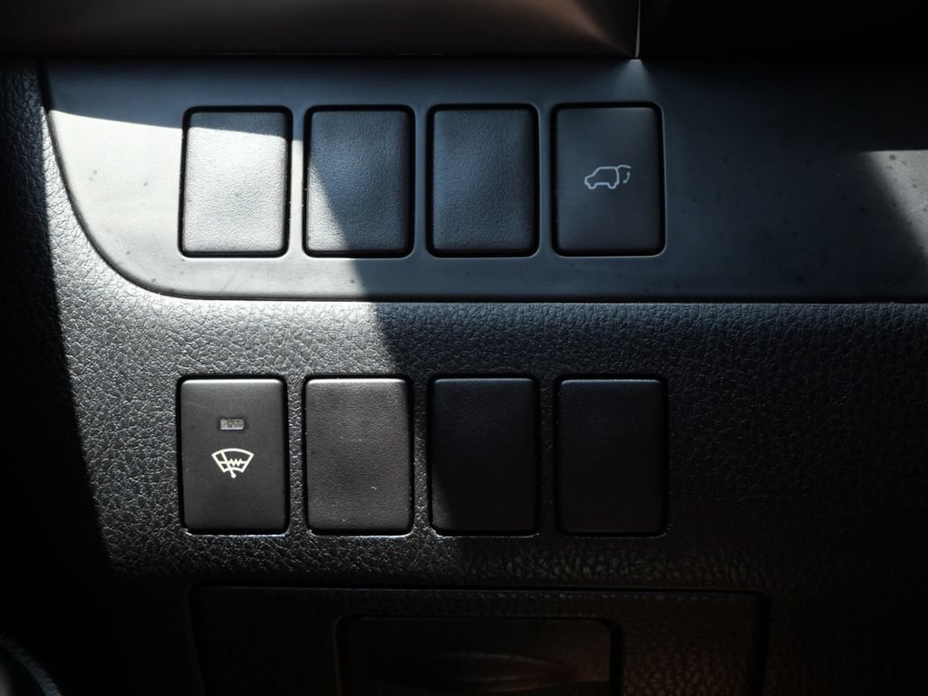 Used 2016 Toyota Highlander XLE AWD/4WD image 32