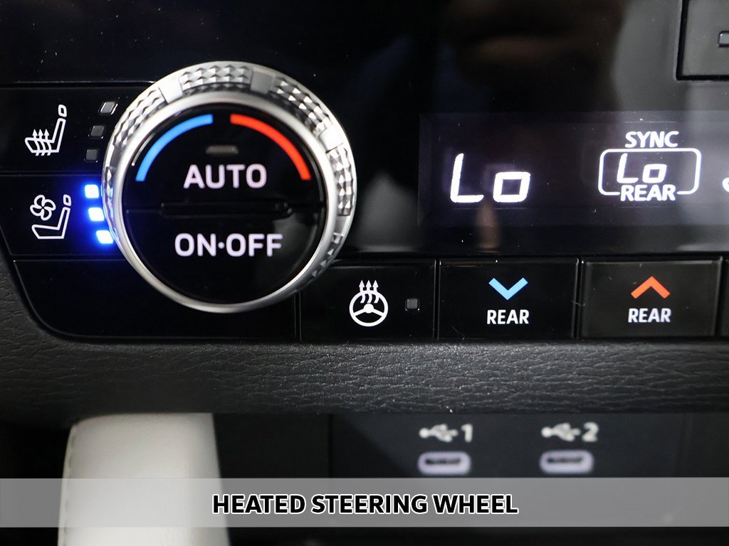 New 2025 Mitsubishi Outlander SEL image 11