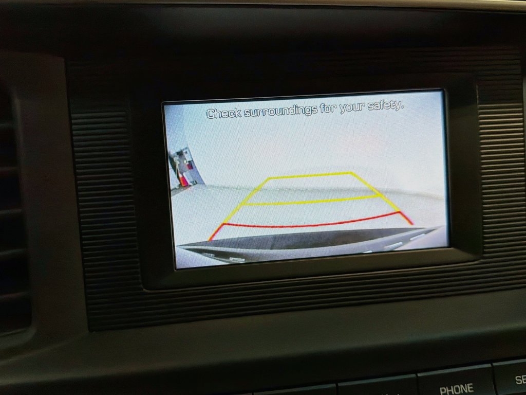 Used 2020 Hyundai Elantra SE FWD image 15