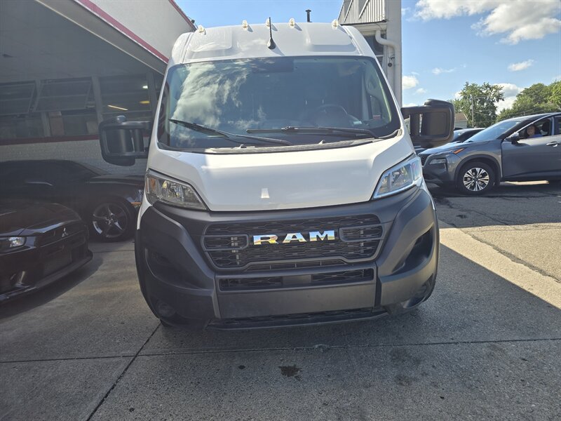 Used 2023 RAM ProMaster 2500 FWD image 2
