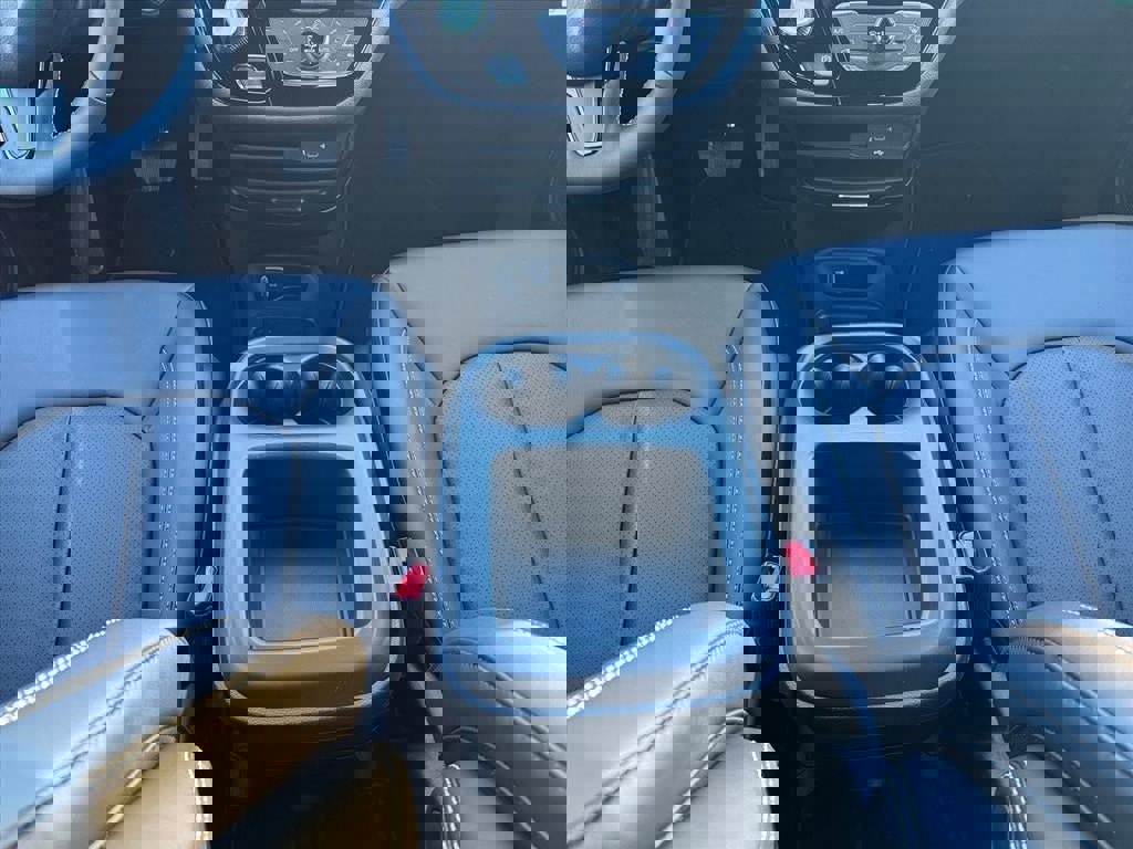 New 2026 Chrysler Pacifica Select w/ S Appearance Package image 18