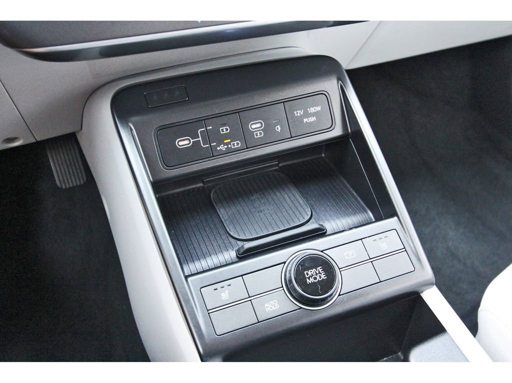 Certified 2025 Hyundai Kona SEL FWD image 29