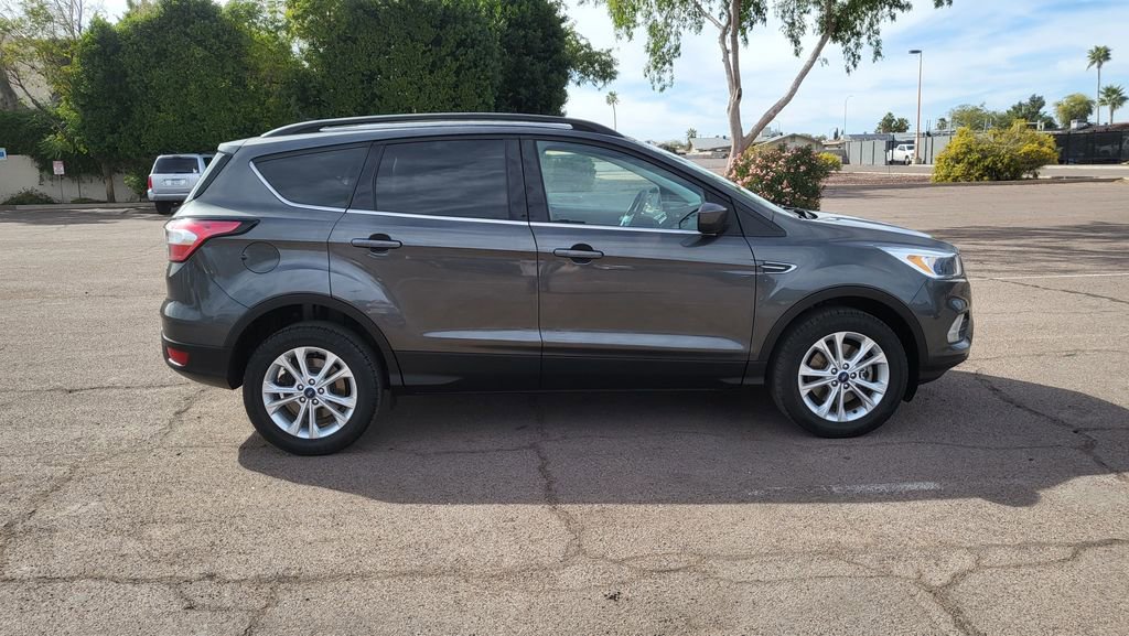 Used 2018 Ford Escape SE w/ SE Sync 3 Package image 10