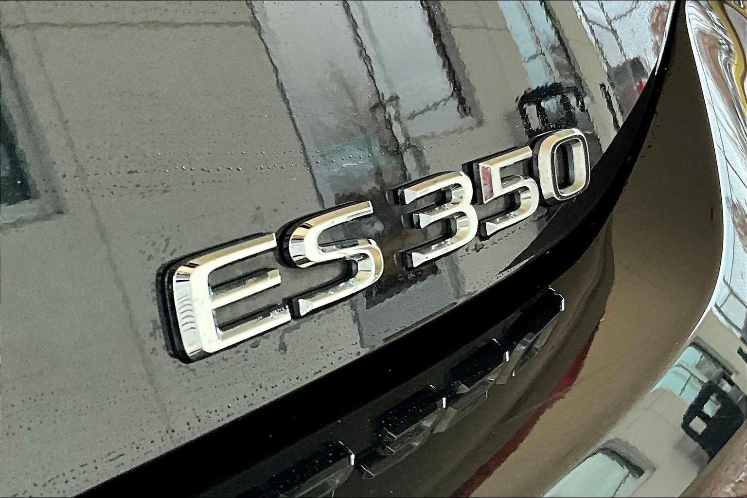 Used 2024 Lexus ES 350 w/ Premium Package image 29