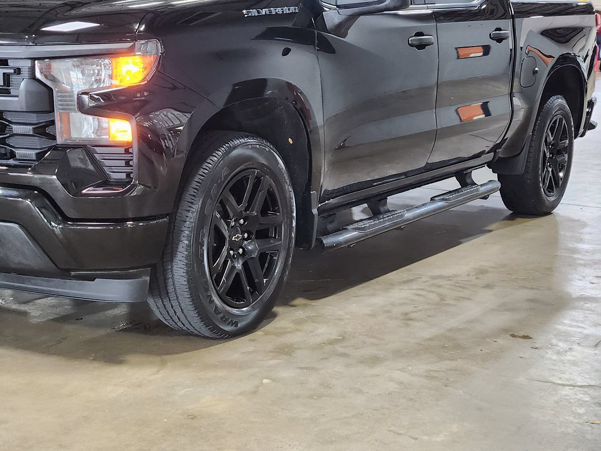Used 2023 Chevrolet Silverado 1500 Custom AWD/4WD image 17