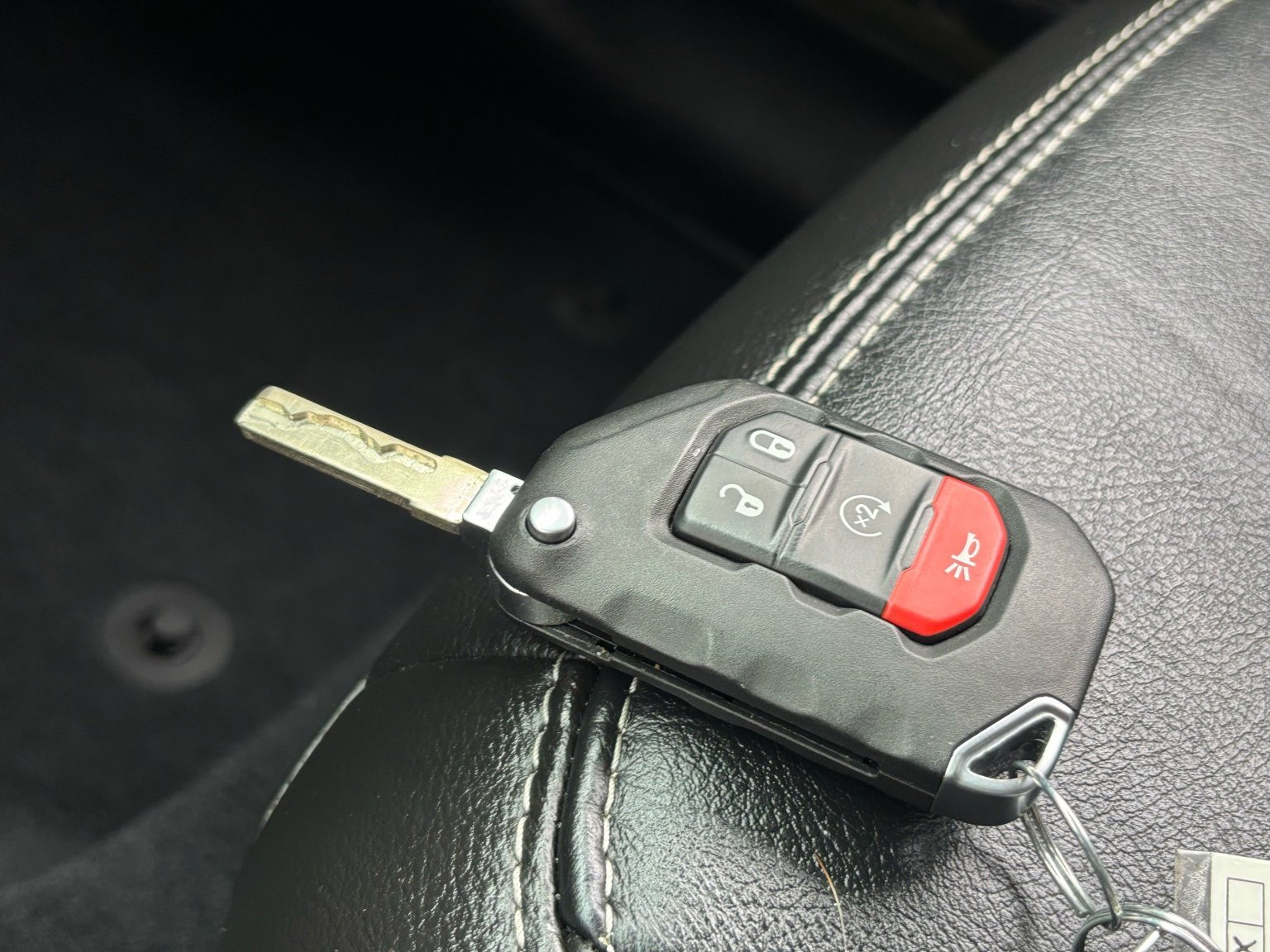 Used 2022 Jeep Wrangler Unlimited Sahara w/ Cold Weather Group image 27