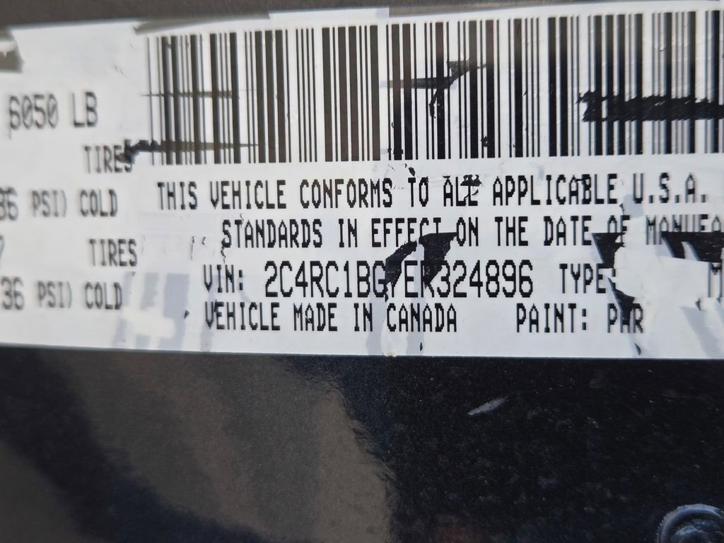 Used 2014 Chrysler Town & Country Touring image 12