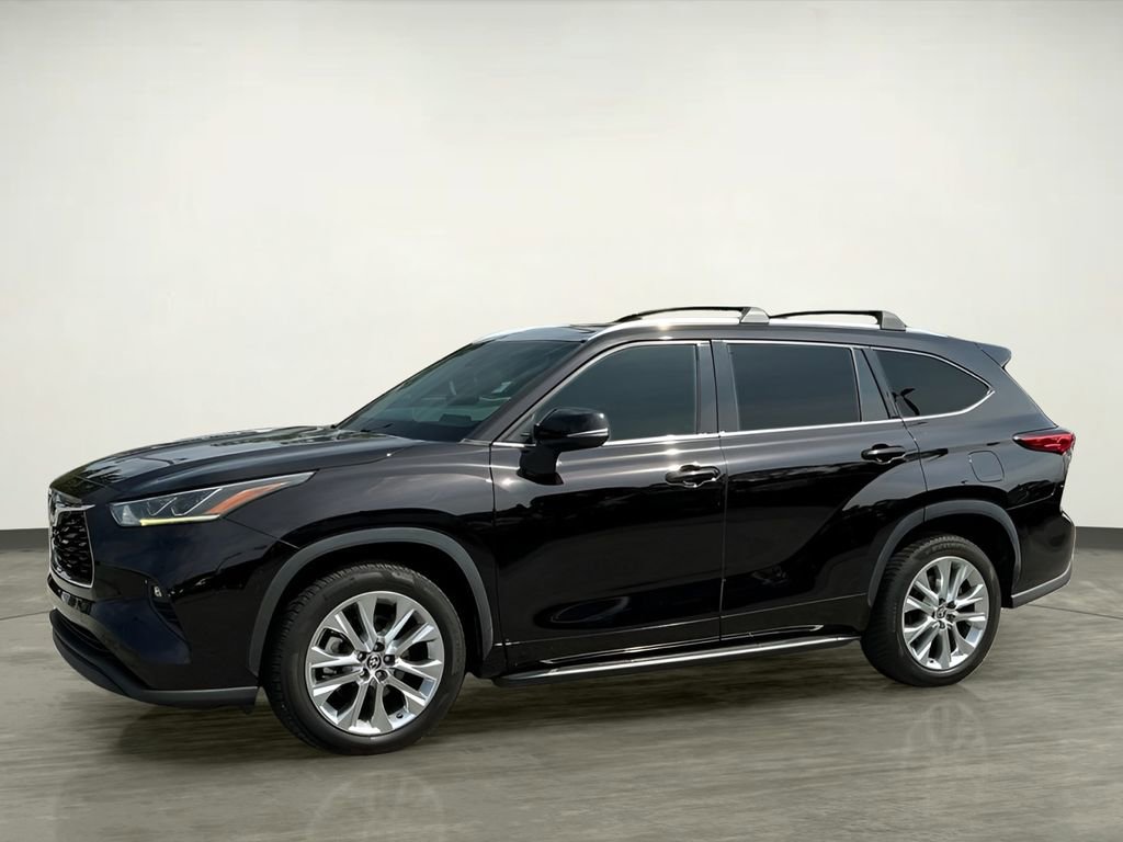 Used 2020 Toyota Highlander Limited image 2