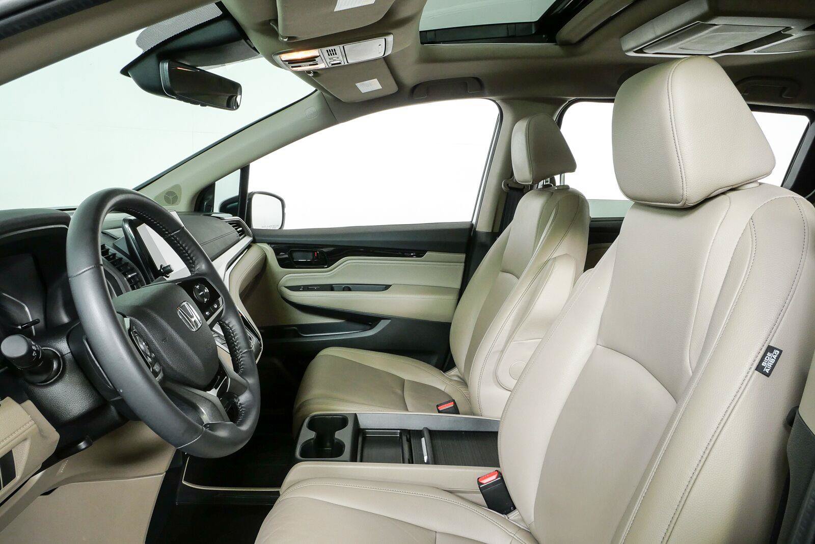 Used 2024 Honda Odyssey Touring image 5
