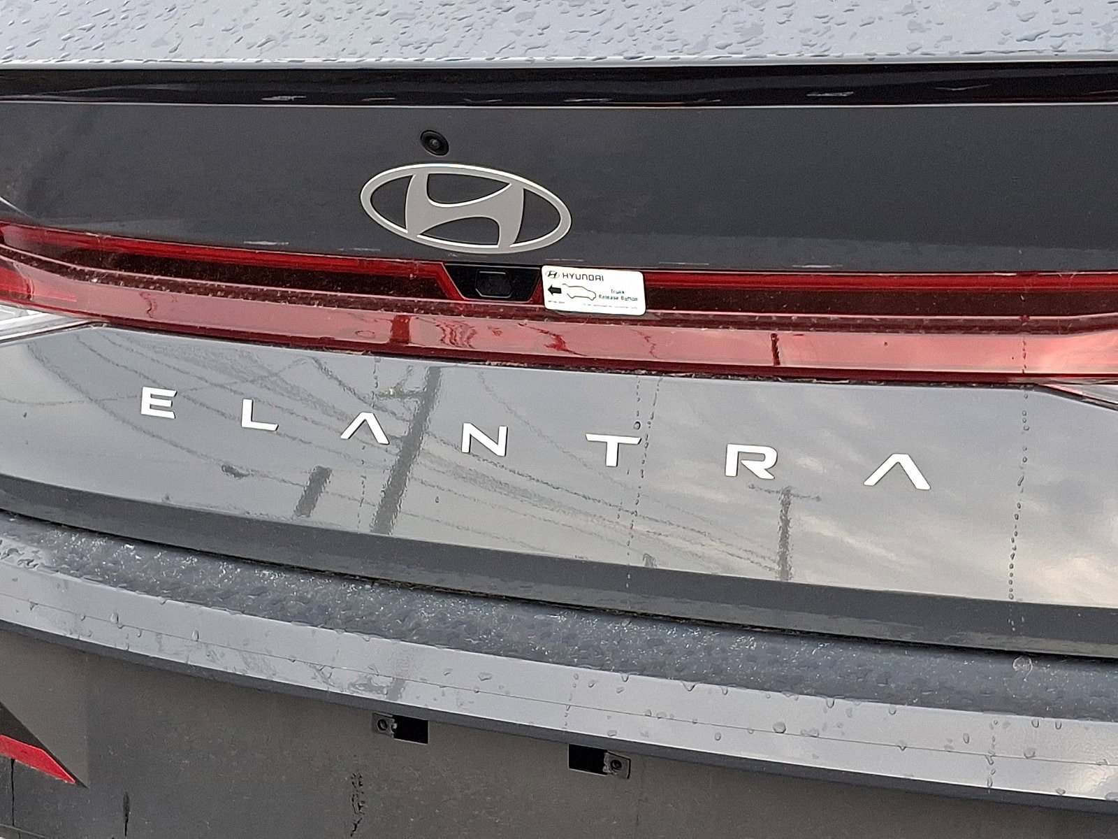 Certified 2025 Hyundai Elantra Sport FWD image 30