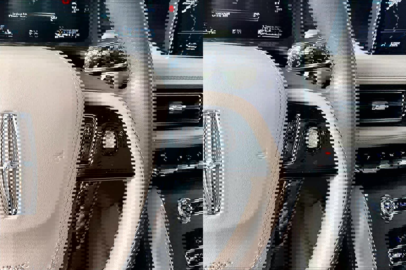 Used 2023 Lincoln Aviator Reserve image 24