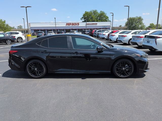 Used 2026 Toyota Camry SE FWD image 8