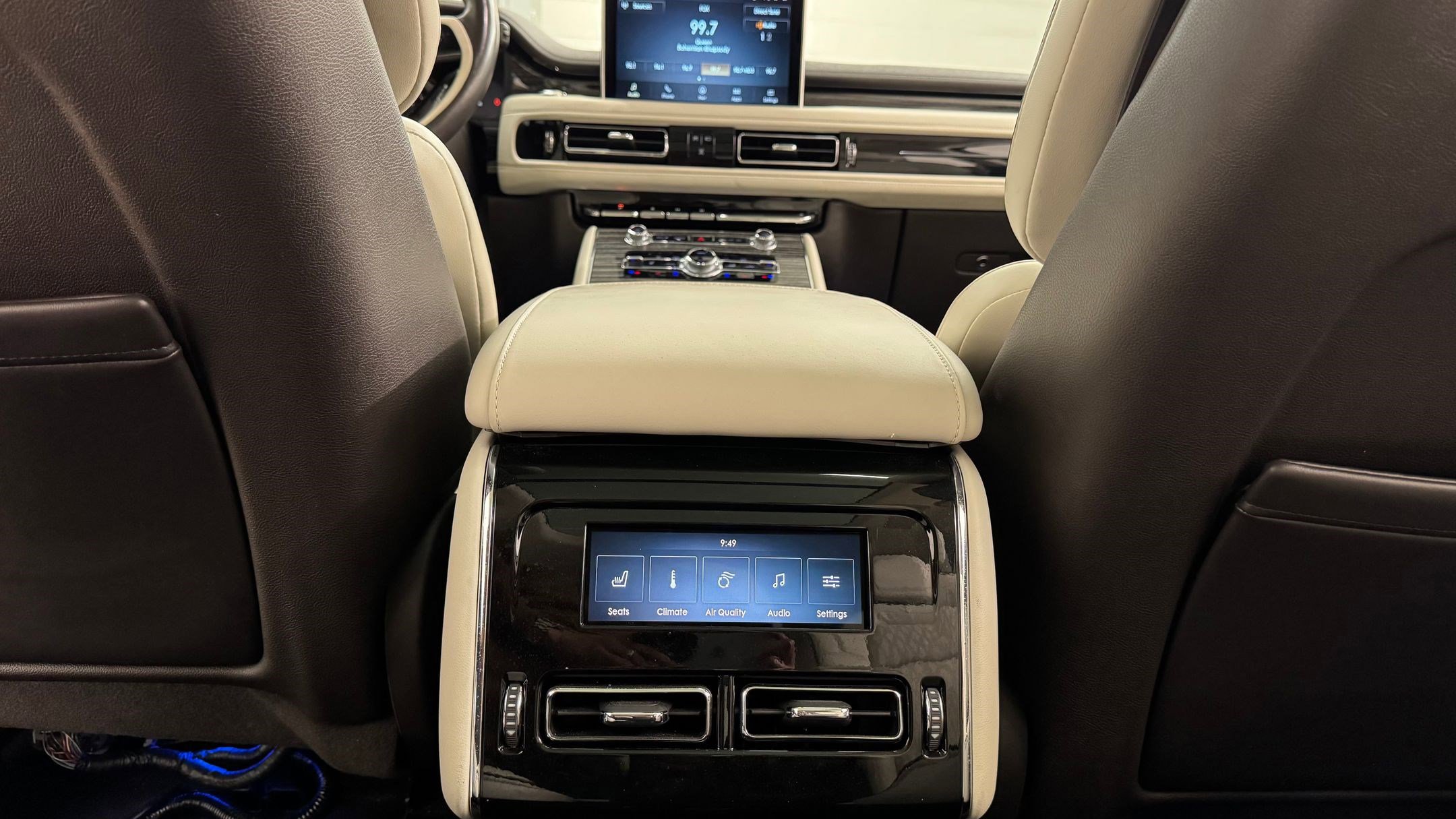 Used 2023 Lincoln Aviator Black Label w/ Dynamic Handling Package image 31