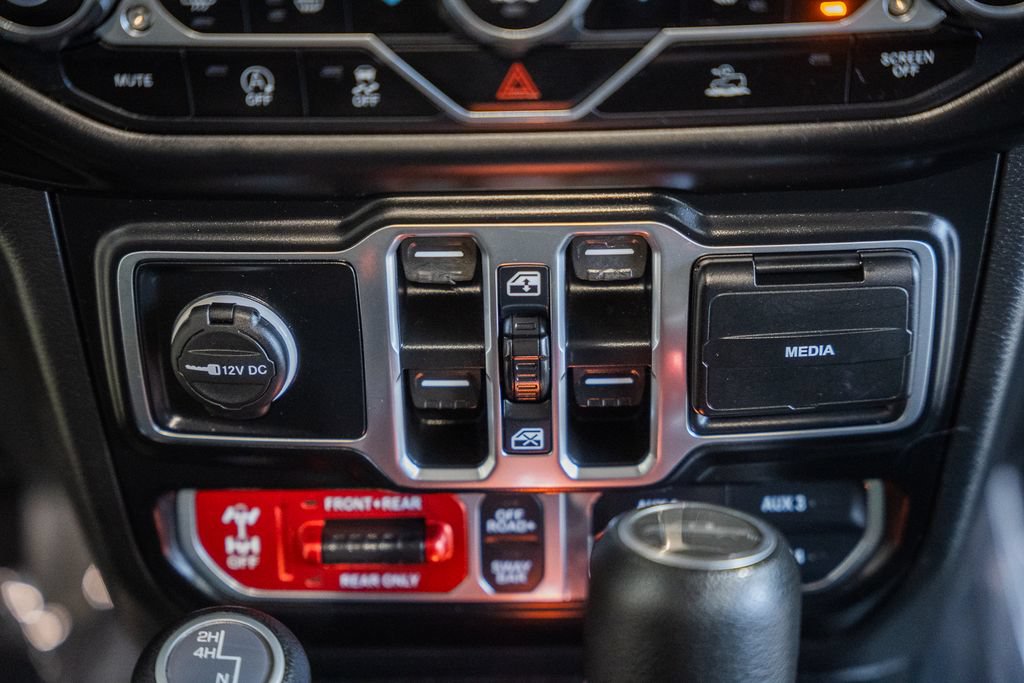 Used 2021 Jeep Gladiator Rubicon w/ LED Lighting Group AWD/4WD image 23