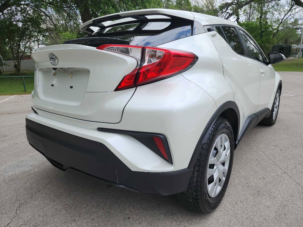 Used 2021 Toyota C-HR LE FWD image 7