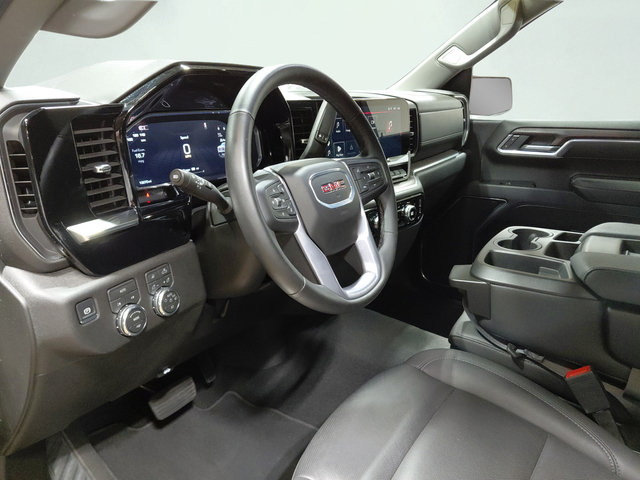 Used 2026 GMC Sierra 1500 SLT AWD/4WD image 32