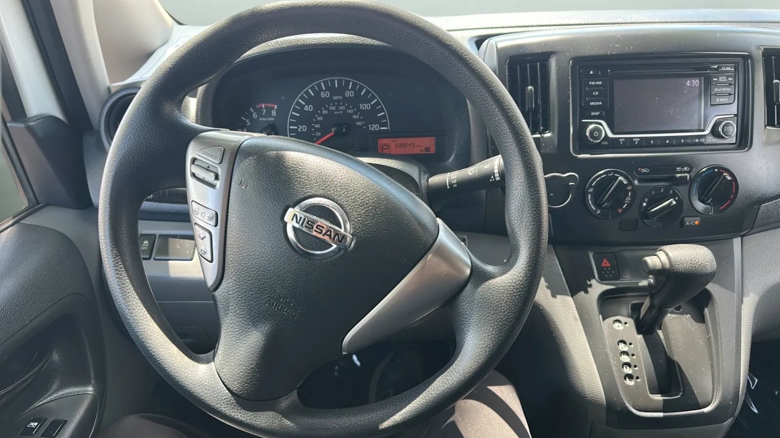 Used 2018 Nissan NV200 S FWD image 10