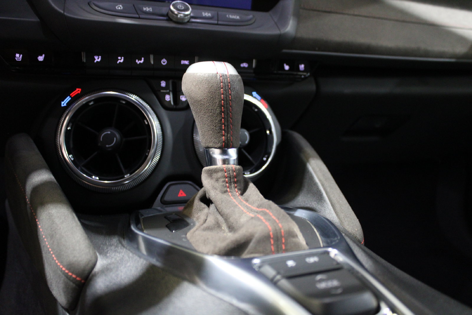 Used 2019 Chevrolet Camaro ZL1 RWD image 26