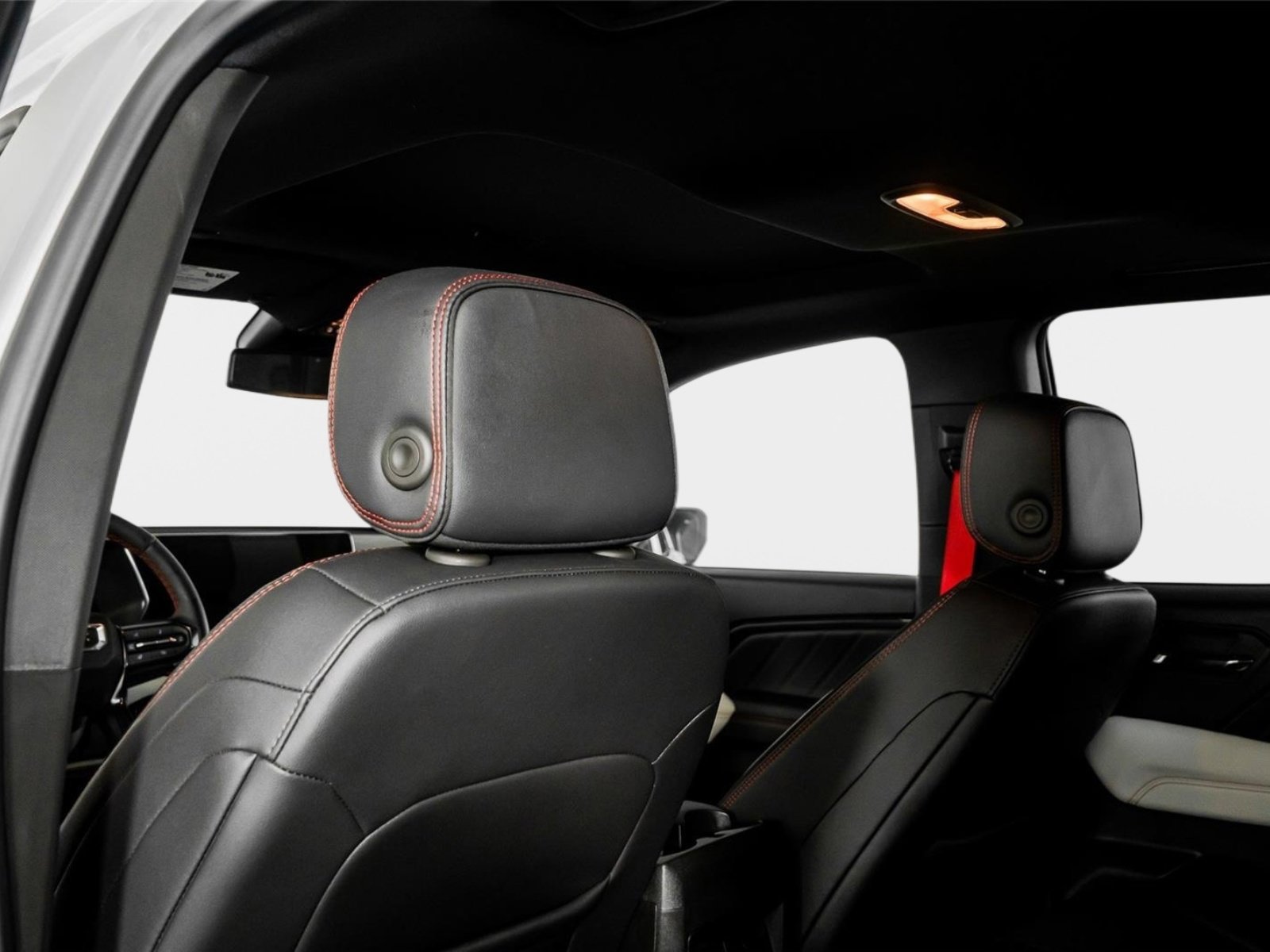 Used 2025 GMC Canyon AT4 w/ AT4X Package image 66