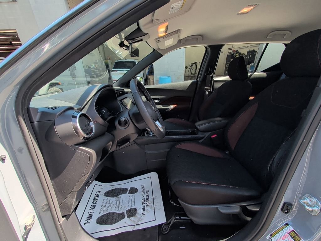Used 2021 Nissan Kicks SR w/ Interior Electronics Package FWD image 10