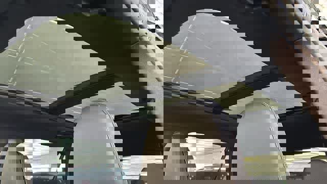 Used 2025 Mercedes-Benz GLC 300 4MATIC image 25