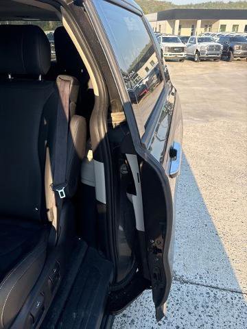 Used 2024 Kia Carnival SX Prestige image 16