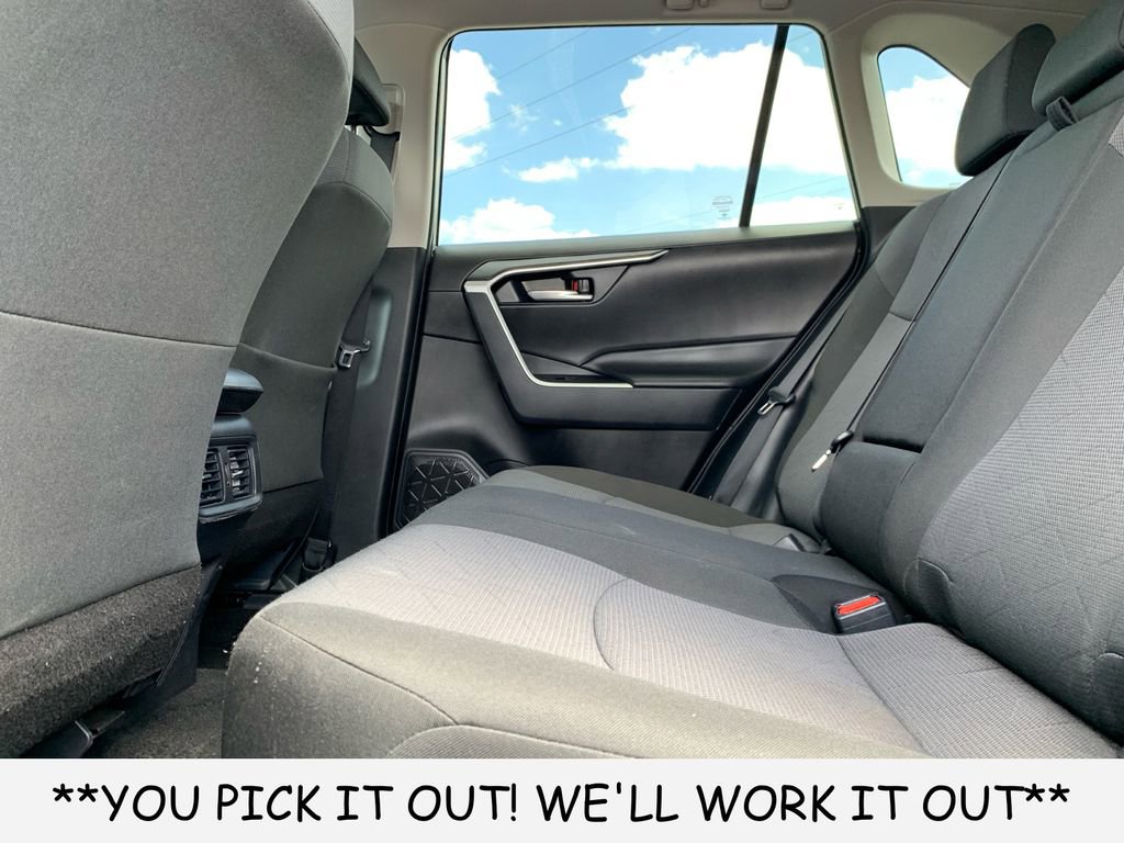 Used 2025 Toyota RAV4 XLE AWD/4WD image 23