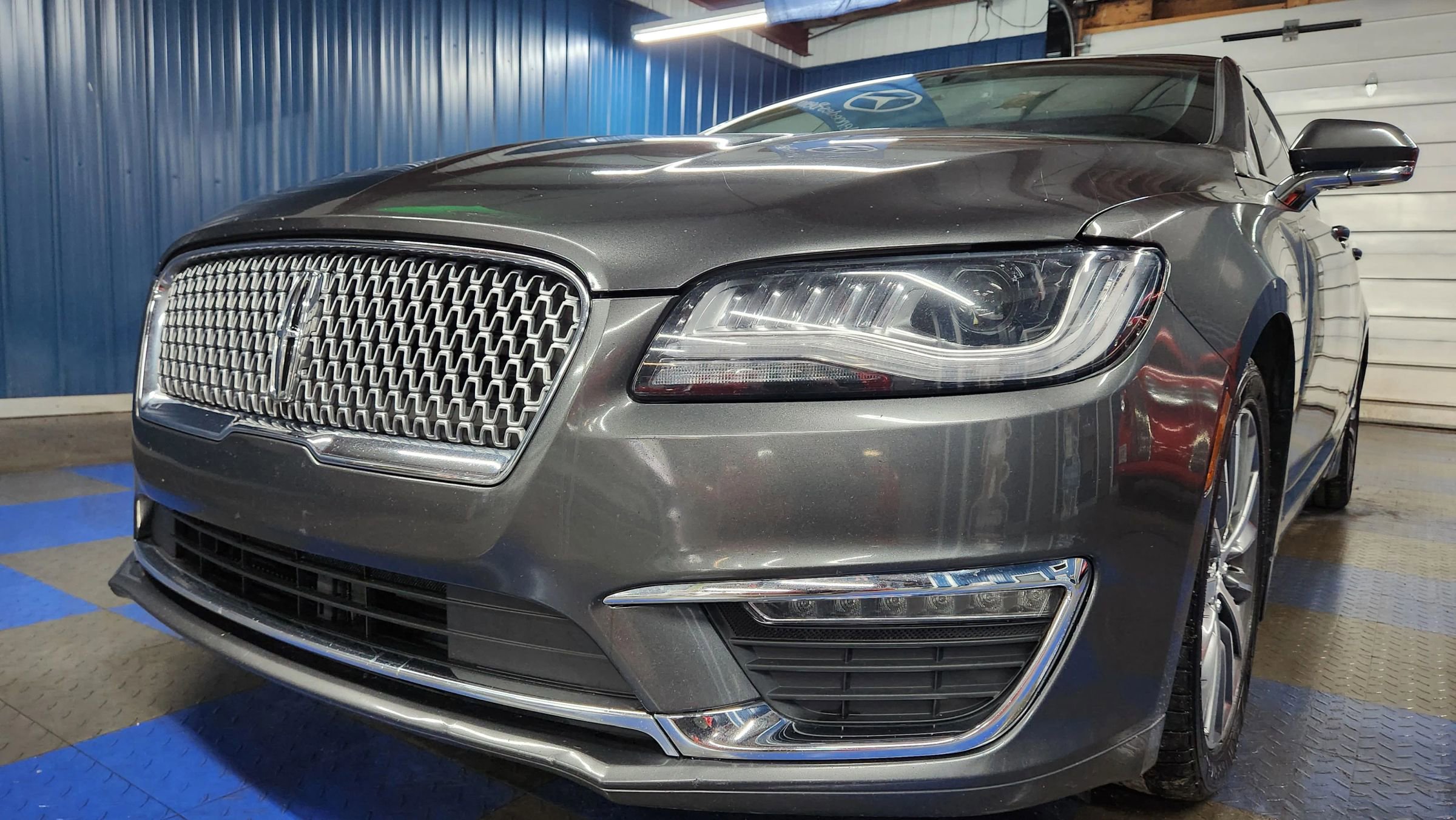 Used 2020 Lincoln MKZ image 59