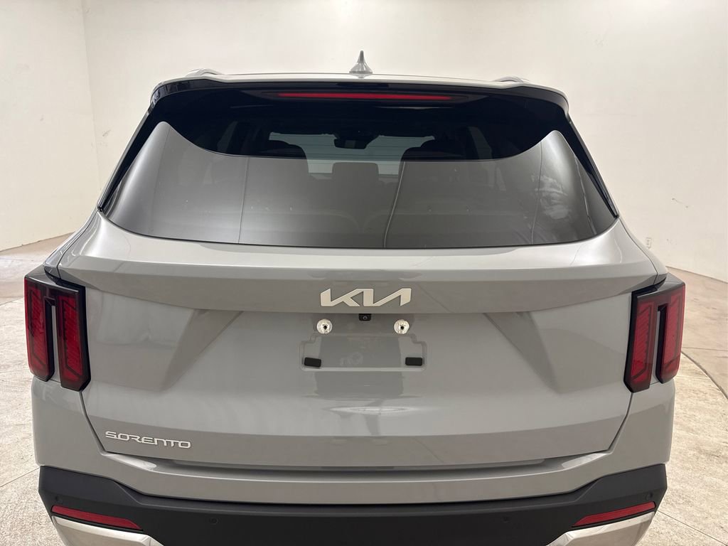 Used 2024 Kia Sorento S w/ Panoramic Sunroof Package FWD image 21