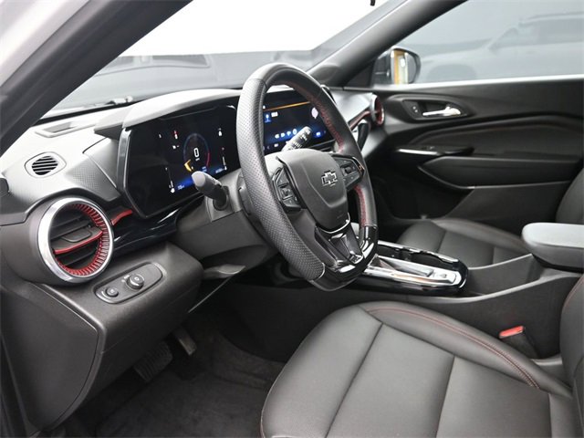 Used 2024 Chevrolet Trax RS image 7