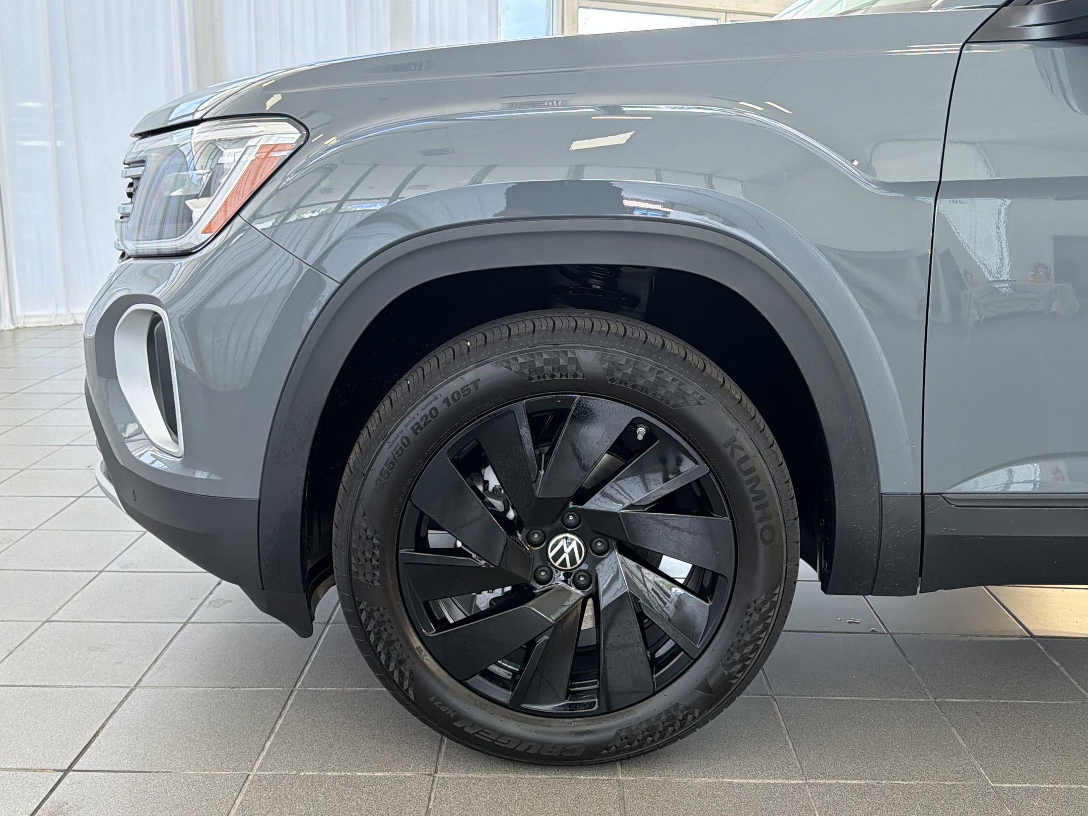 New 2026 Volkswagen Atlas SE FWD image 12