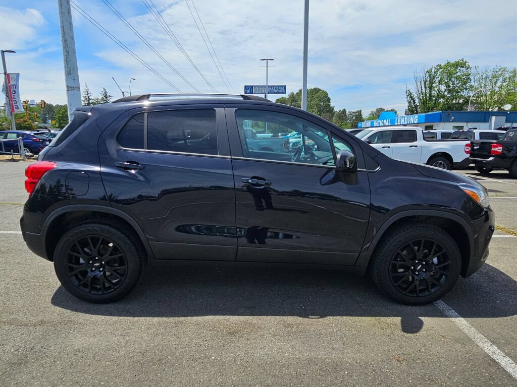 Used 2021 Chevrolet Trax LT w/ Premium Seat Package AWD/4WD image 7