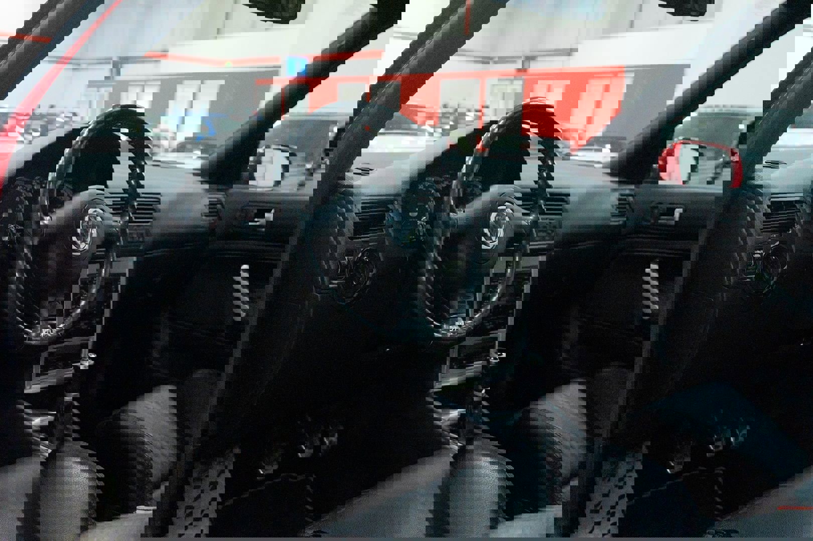 Used 2004 Volkswagen R32 image 20