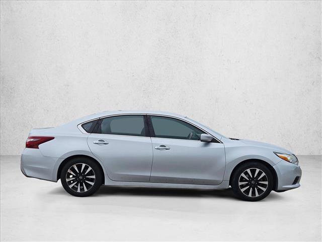 Used 2018 Nissan Altima 2.5 SV image 4