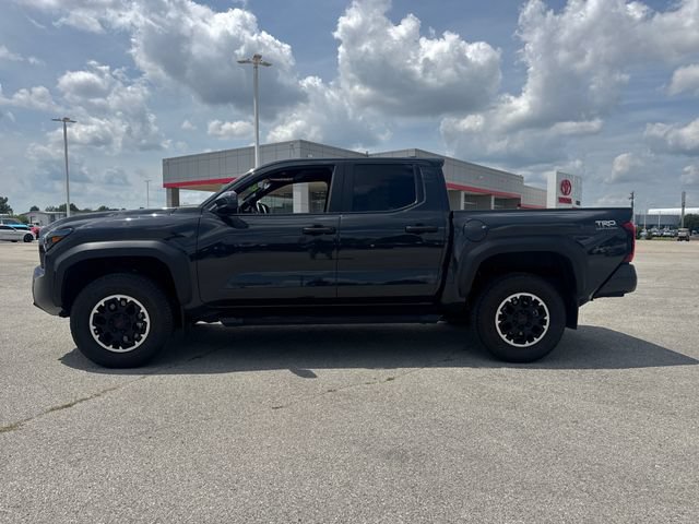 Used 2024 Toyota Tacoma TRD Off-Road AWD/4WD image 3