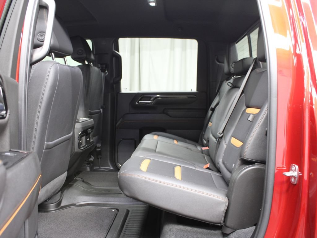 Used 2024 GMC Sierra 2500 AT4 w/ AT4 Preferred Package AWD/4WD image 17