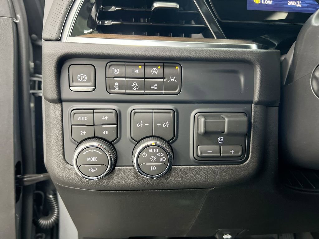 New 2026 Chevrolet Suburban High Country image 19