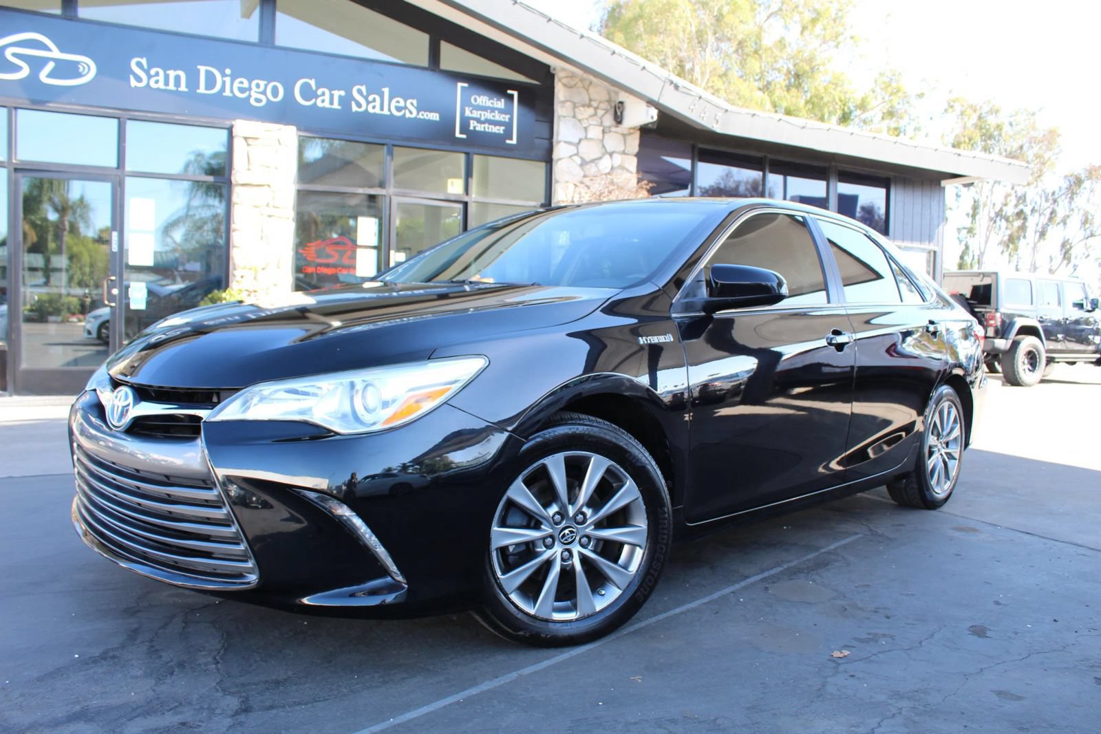 Used 2015 Toyota Camry XLE w/ Moonroof Package